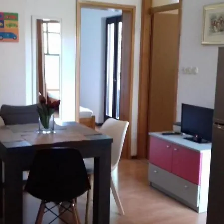 Apartments Zara Green