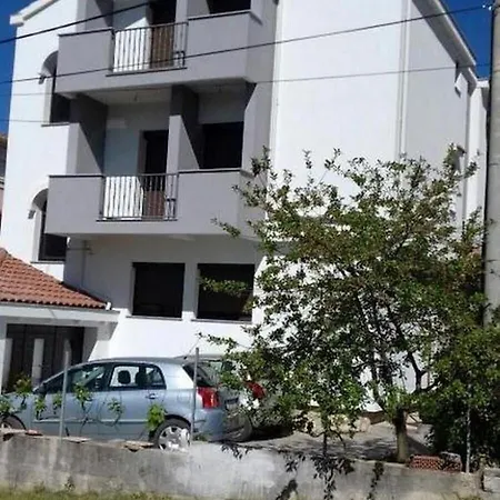 Апартаменты Apartments Zara Green *